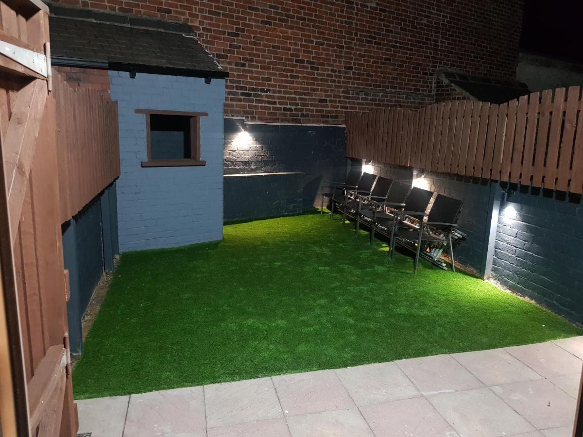 Highfields Living - All Rooms Ensuite- Free Wifi- Free Local Parking Sheffield Buitenkant foto
