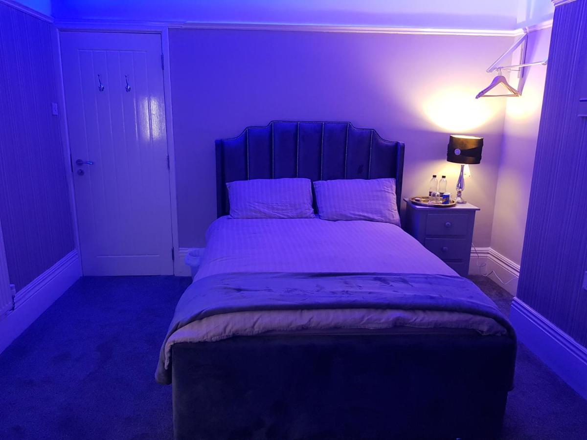 Highfields Living - All Rooms Ensuite- Free Wifi- Free Local Parking Sheffield Buitenkant foto